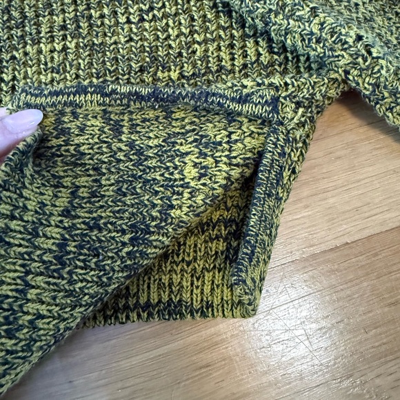 BDG Olive Mock Turtleneck Oversized Sweater size small - Picture 6 of 9